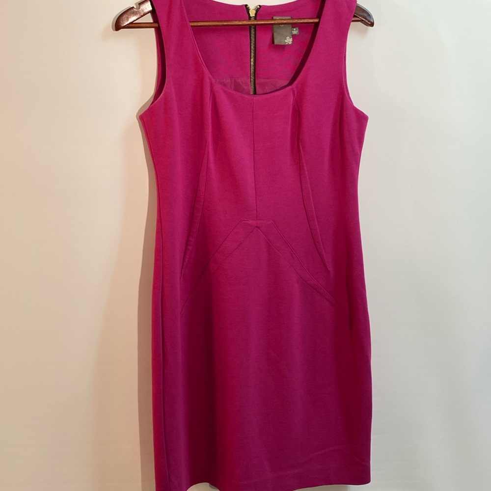 Taylor - women’s sleeveless scoop neck dress. Size 8